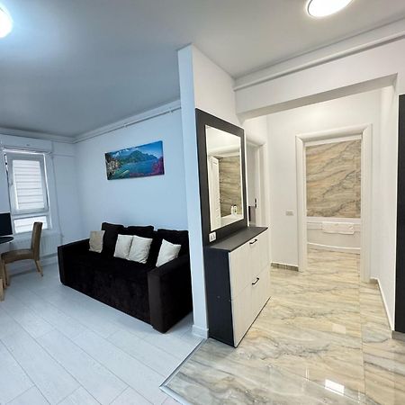 Luxury Glam Apartments Central Adress Bucuresti With Parking Exterior photo