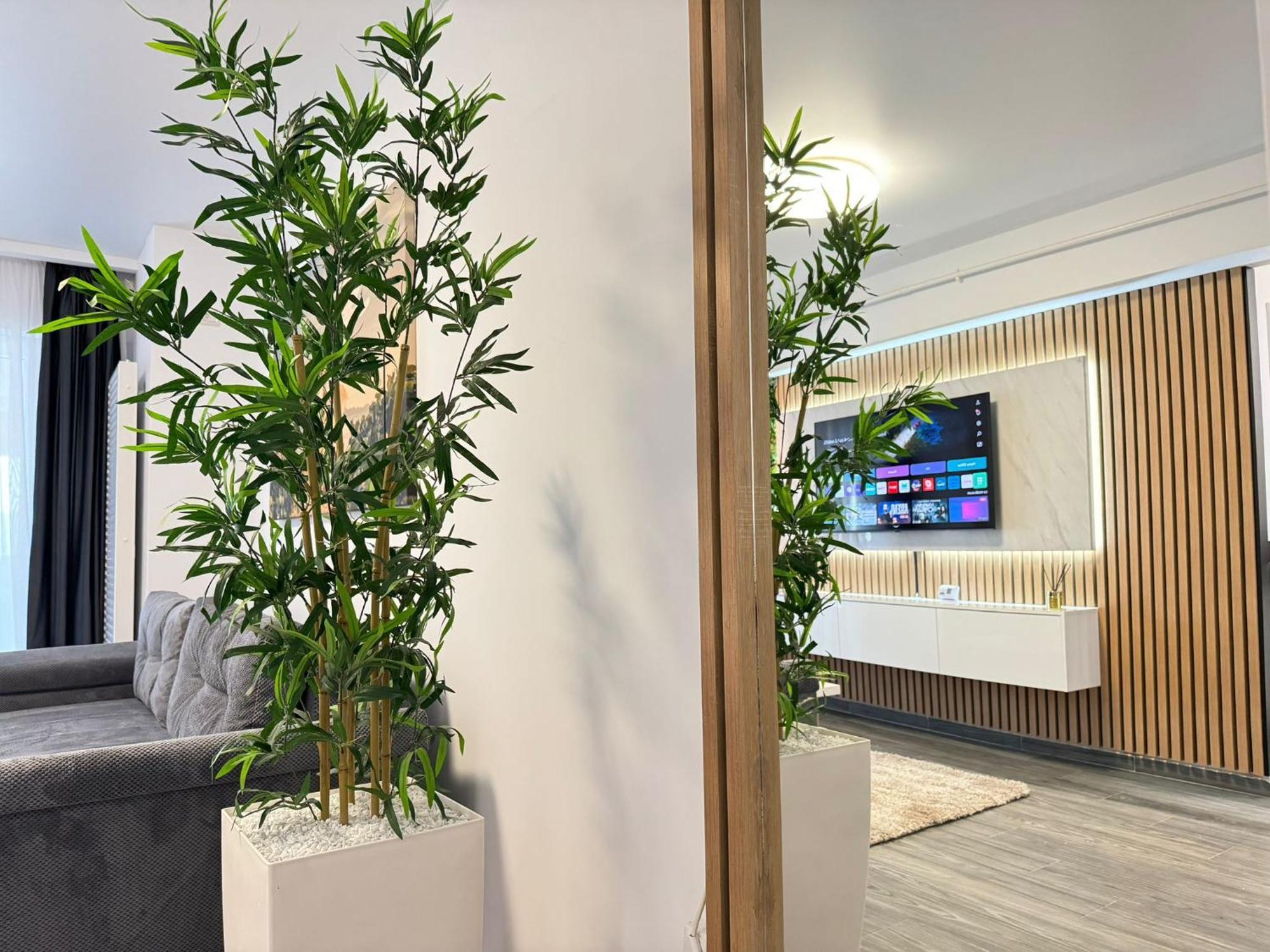 Luxury Glam Apartments Central Adress Bucuresti With Parking Exterior photo