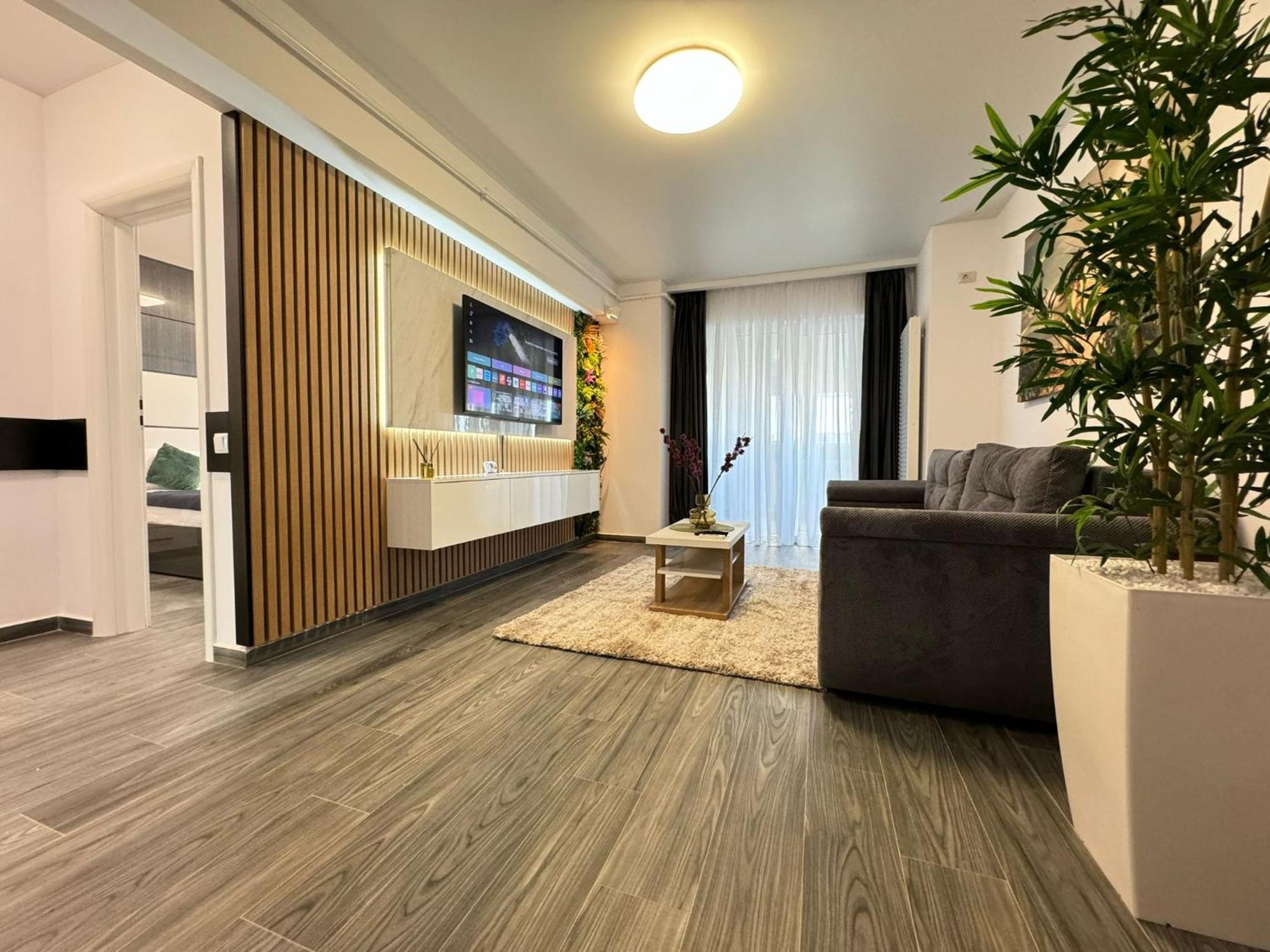 Luxury Glam Apartments Central Adress Bucuresti With Parking Exterior photo